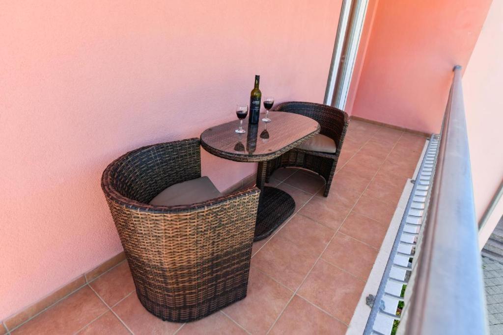 Apartment Vila Miranda Vodice Bagian luar foto