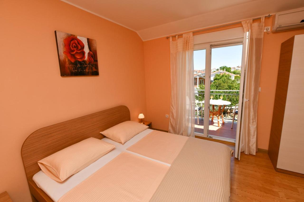 Apartment Vila Miranda Vodice Bagian luar foto