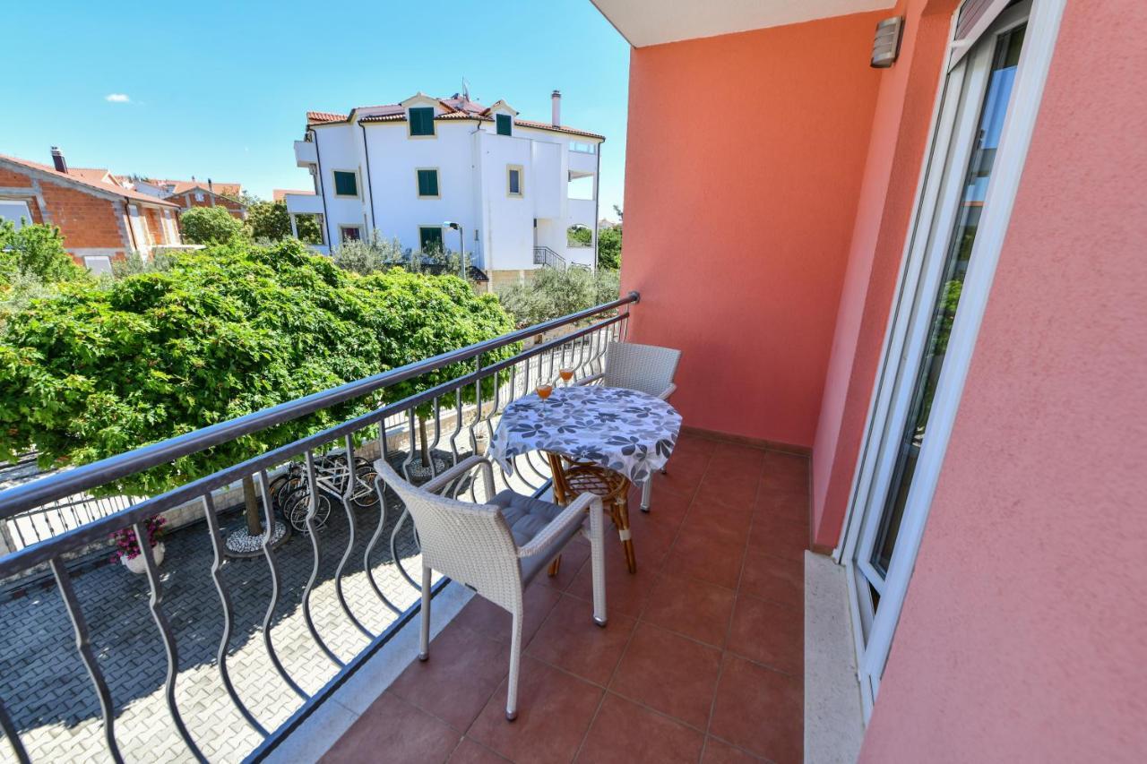 Apartment Vila Miranda Vodice Bagian luar foto