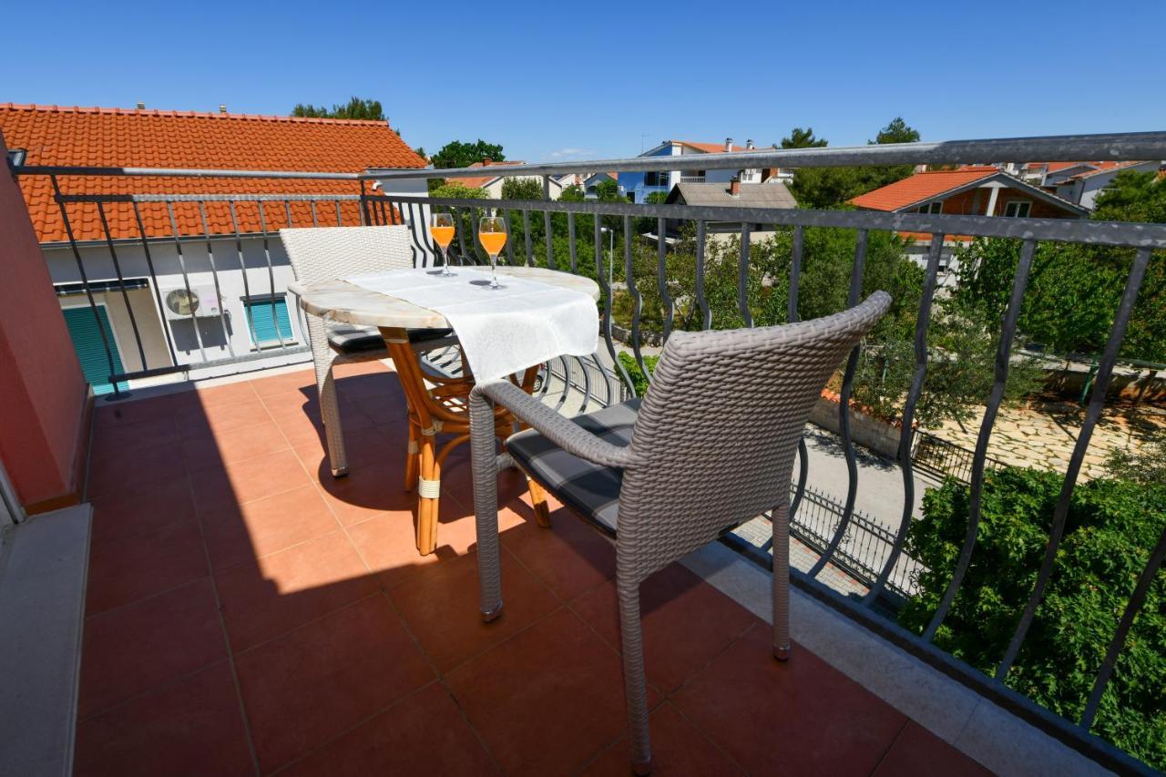 Apartment Vila Miranda Vodice Bagian luar foto