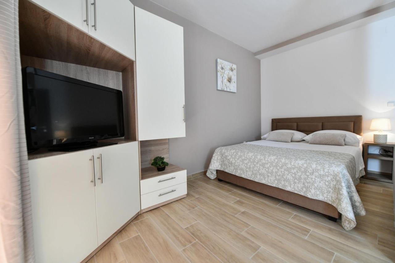 Apartment Vila Miranda Vodice Bagian luar foto